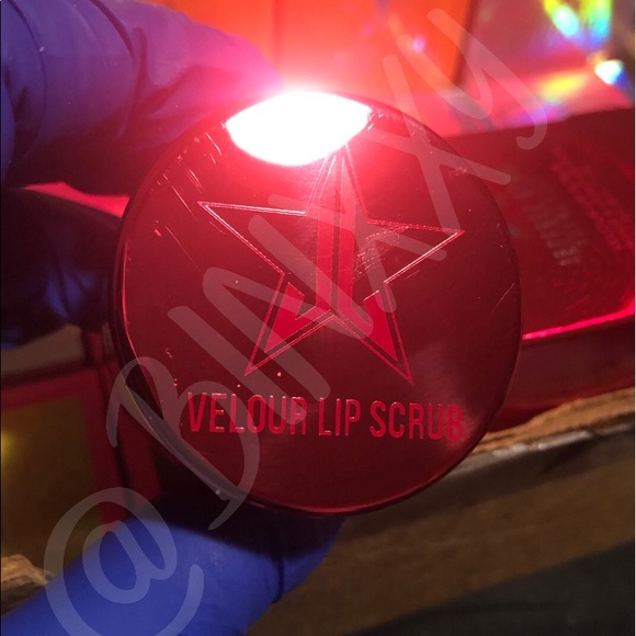 Jeffree Star Cherry Soda Velour Lip Scrub 💋 - Picture 10 of 14